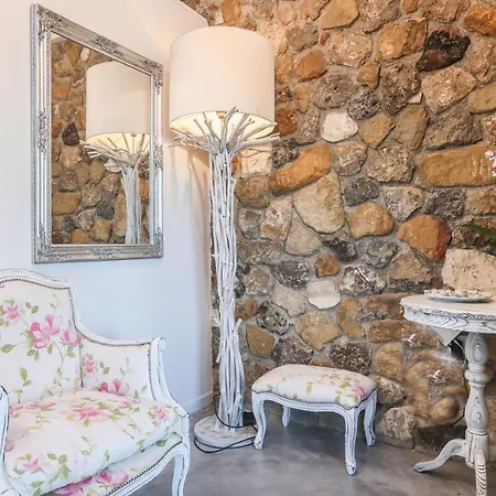 Casa Pietra *
